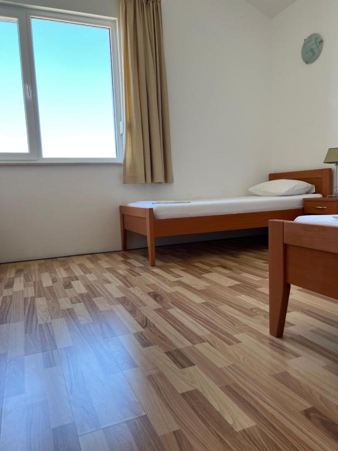 צזריקה Apartments Angela מראה חיצוני תמונה