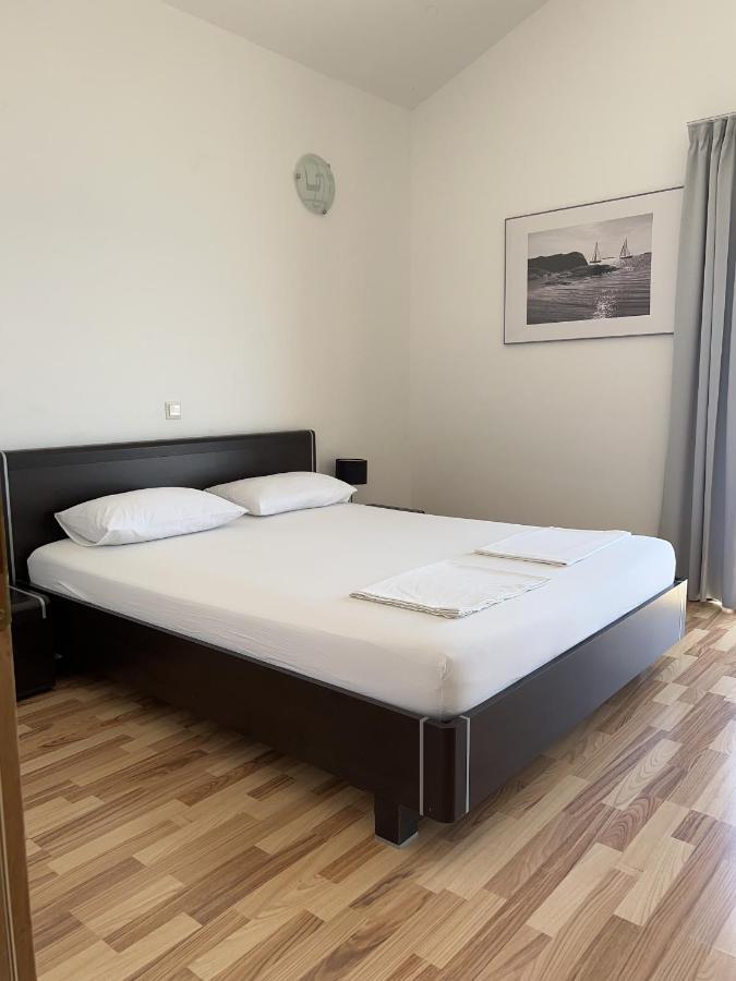 צזריקה Apartments Angela מראה חיצוני תמונה
