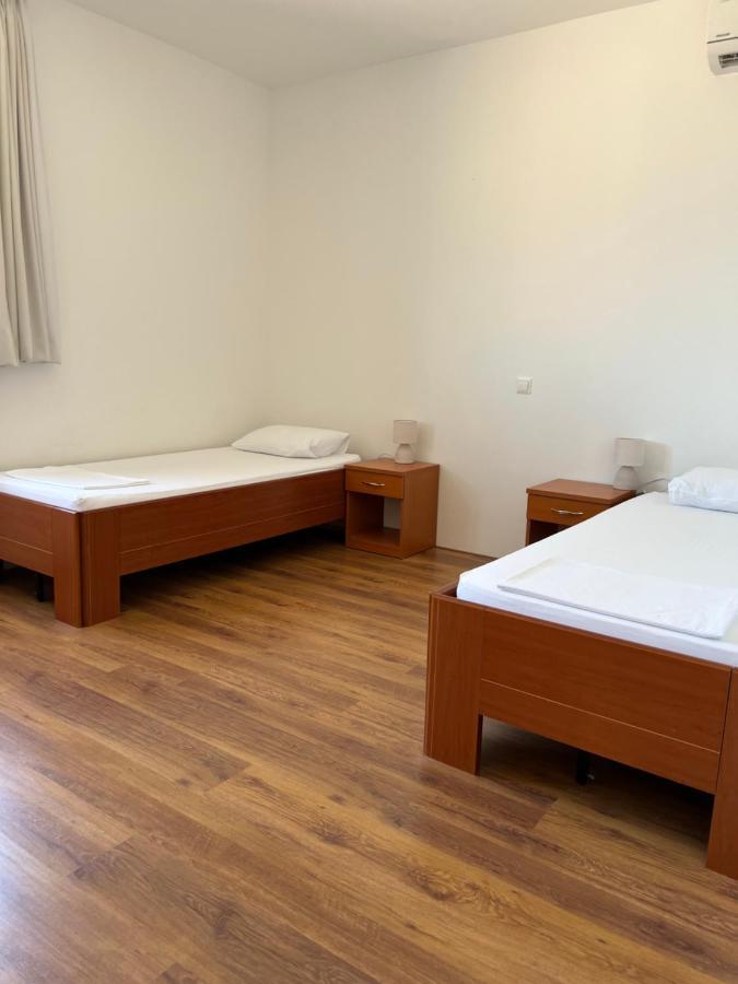 צזריקה Apartments Angela מראה חיצוני תמונה